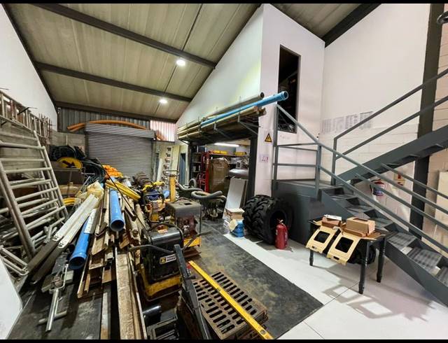 INDUSTRIAL PROPERTY TO RENT IN HENNOPSPARK